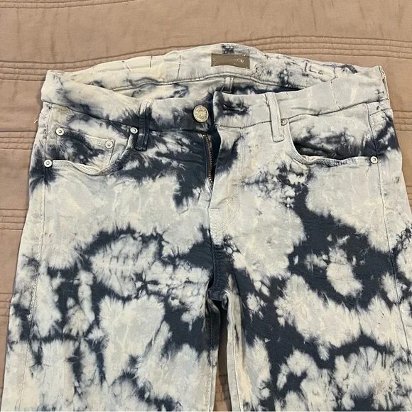 MOTHER The Looker Tie-Dye Skinny Jean - Picture 6 of 9